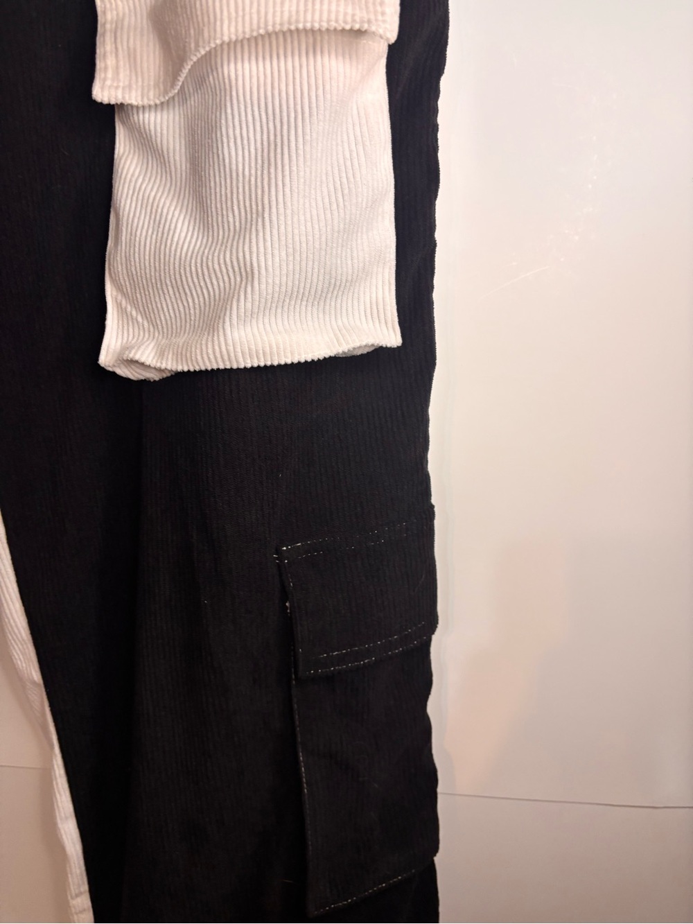 Colorblock Cargo Pants - Picture 9 of 15